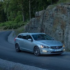 Volvo V60 1.6 T4 Momentum Powershift