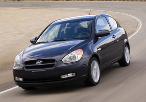 Hyundai Accent SE 3-Door