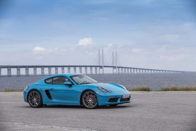 Porsche 718 Cayman S PDK