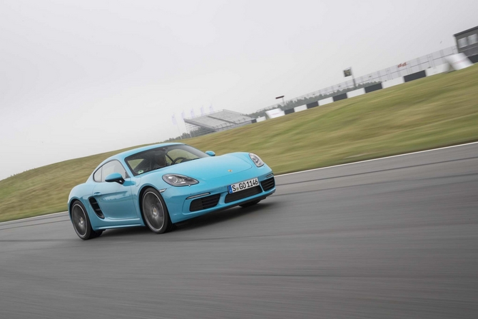 Porsche 718 Cayman S PDK