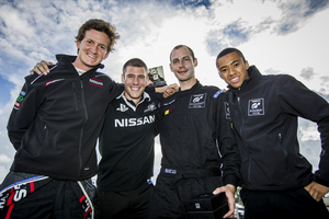 Riep com os vencedores anteriores Lucas Ordonez, Jordan Tresson e Jann Mardenborough