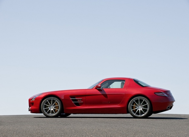 Mercedes-Benz SLS AMG