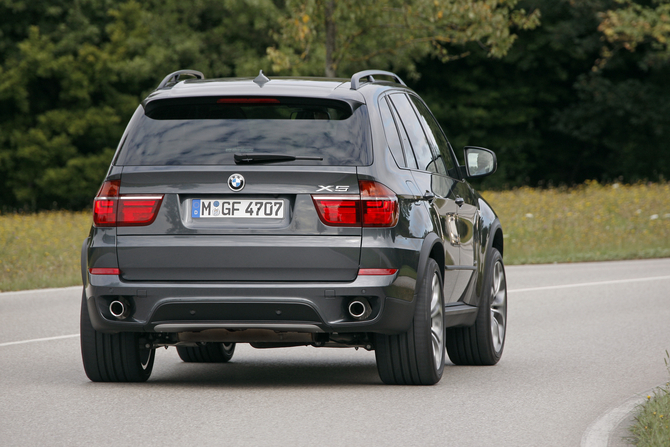 X5 and X6 to Get Exclusive Edition Models in Autumn