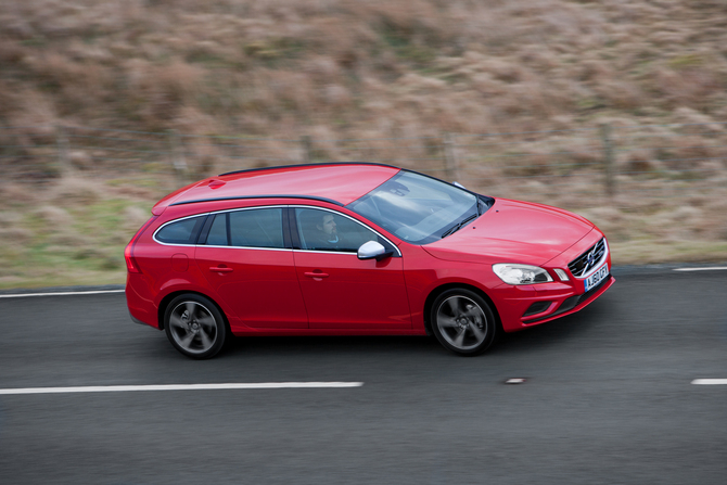 Volvo V60 2.4 D5 R-Design AT