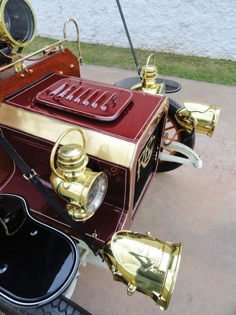 REO Two-Cylinder Five-Passenger Detachable Tonneau