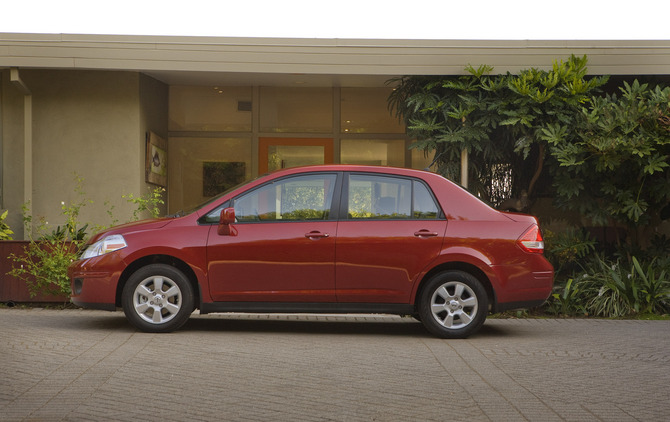 Nissan Versa Sedan 1.6