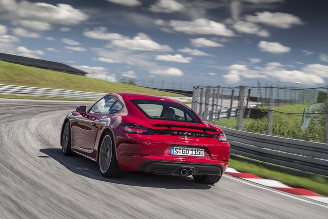 Porsche 718 Cayman S PDK