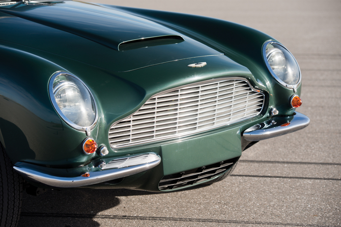 Aston Martin DB6 Vantage Mk II