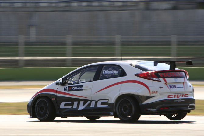 2013 werden Gabriele Tarquini und Tiago Monteiro mit dem neuen Honda Boliden an der gesamten WTCC-Saison teilnehmen.