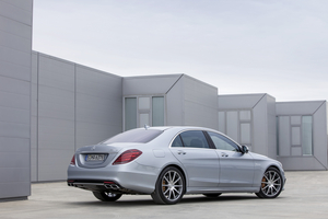 A versão extra-longa pode vir a utilizar o nome Maybach