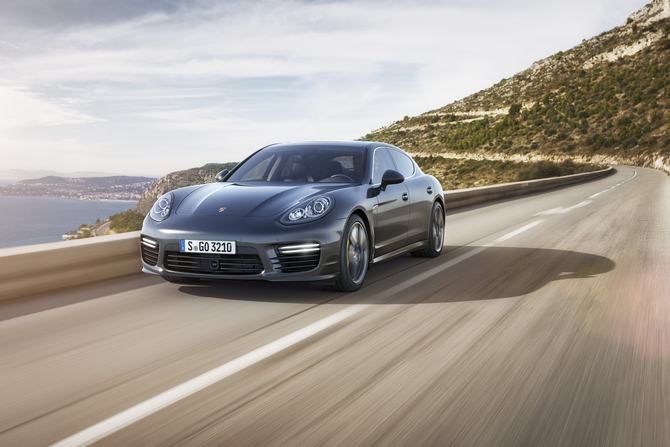 Neues Top-Modell der Gran Turismo-Modellreihe: der Porsche Panamera Turbo S