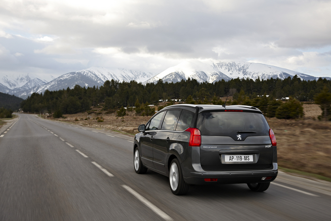 Peugeot 5008 HDi FAP Platinum Automatic