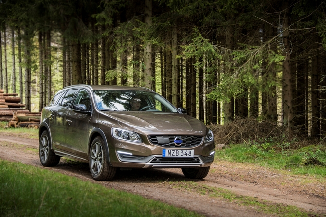 Volvo V60 Cross Country D3 Kinetic Geartronic