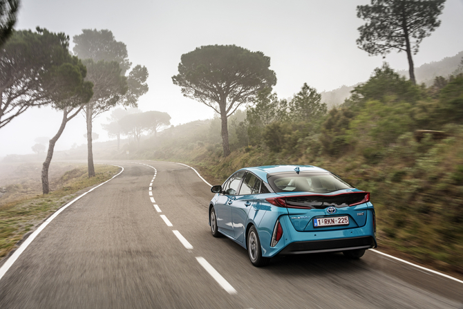 Toyota Prius Plug-in Hybrid Luxury