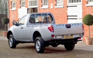 Mitsubishi L200 2.5 DI-D Single Cab 4Work