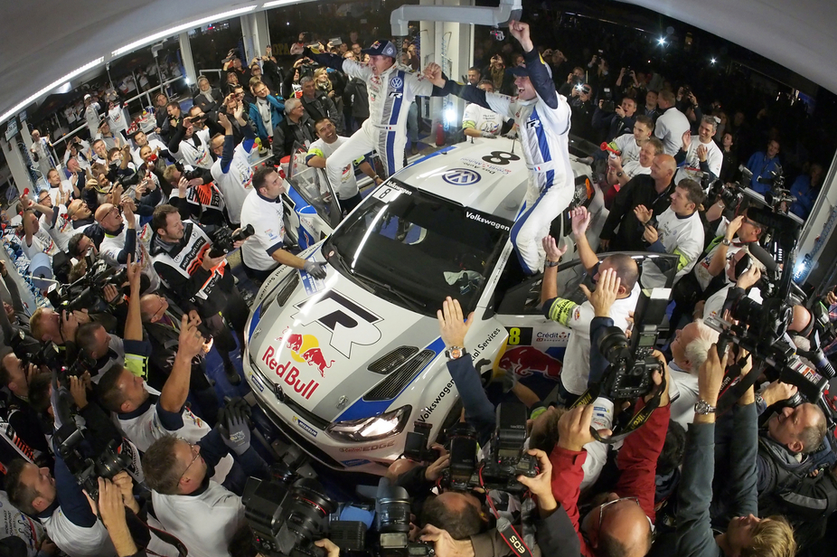 Ogier e Ingrassia quebraram a série de nove títulos consecutivos de Sebastien Loeb no WRC