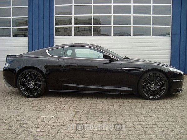 Aston Martin DBS Coupé