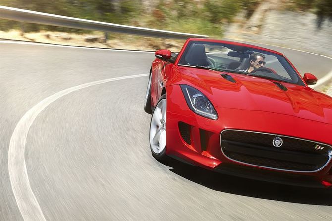 Jaguar Releases First Undisguised Image of F-Type