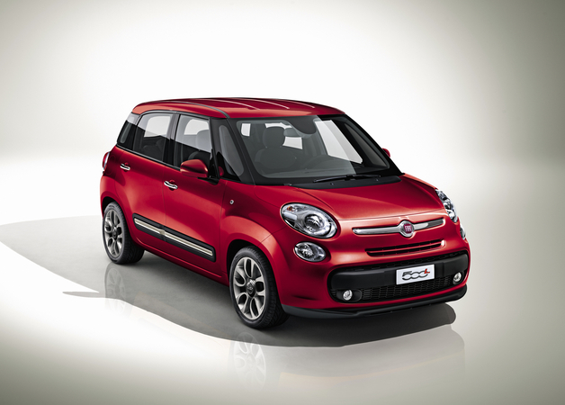 Fiat 500L Four-Door Officially Coming to Geneva