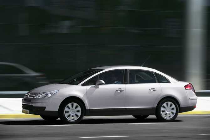 Citroën C4 Saloon 1.6i 16v