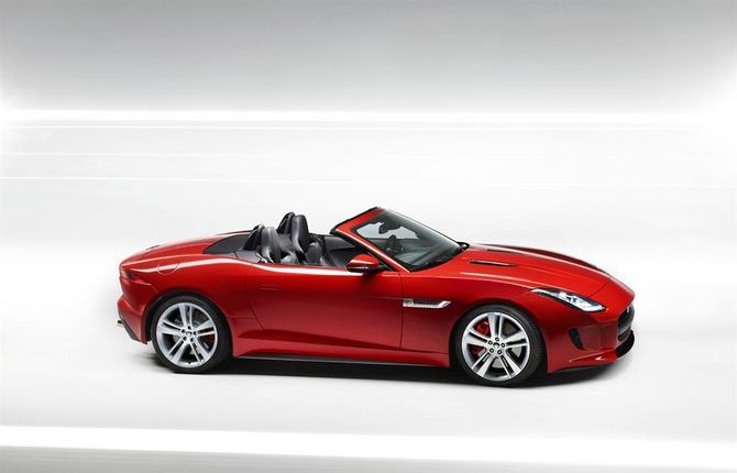 Jaguar Releases First Undisguised Image of F-Type