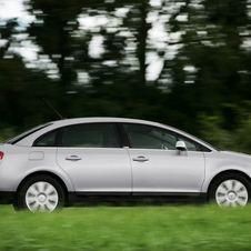 Citroën C4 Saloon 2.0i 16v