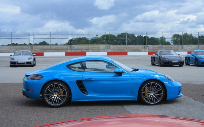 Porsche 718 Cayman S PDK