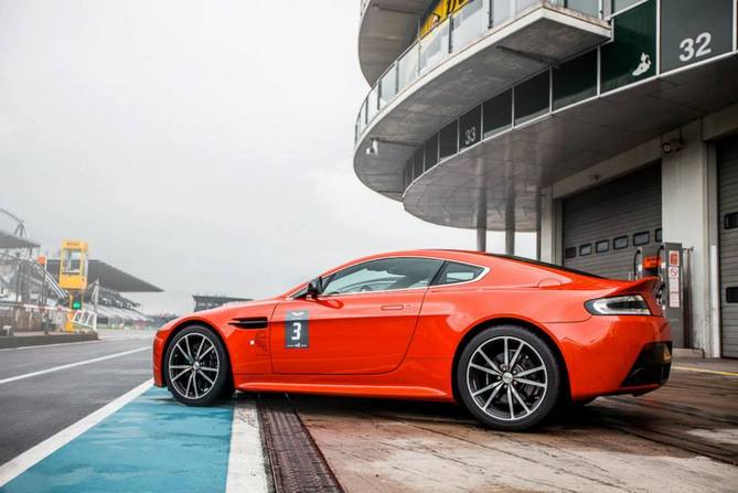 Aston Martin vai ter quatro carros de fábrica a competir na edição deste ano das 24 Horas de Nürburgring