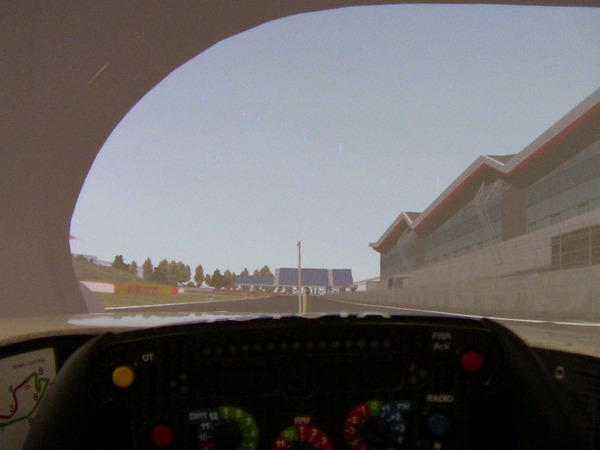 The steering wheel comes from the TS030 to get drivers used to it