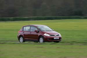 Nissan Tiida 1.6 Visia AC