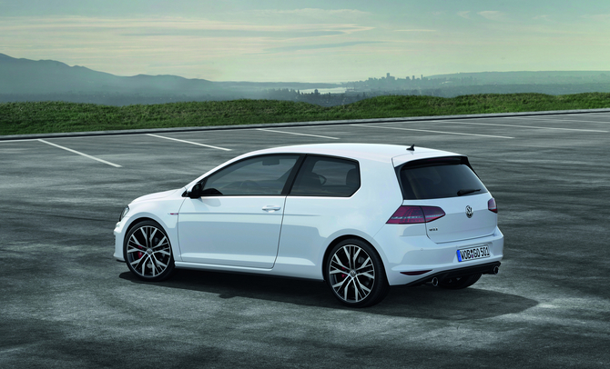 Volkswagen Golf GTI Performance DSG