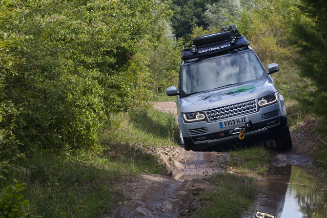 Estes serão os primeiros veículos híbridos da Jaguar Land Rover