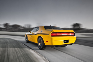 SRT Challenger SRT8 392 Yellow Jacket