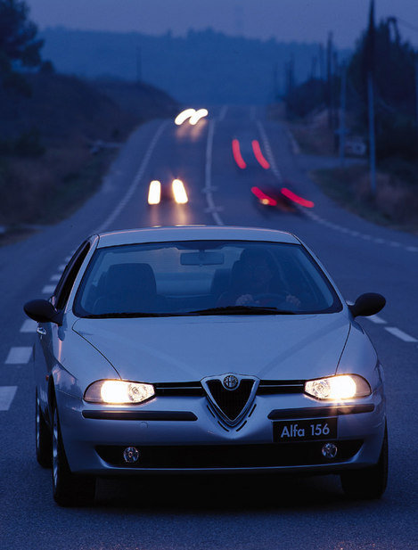 Alfa Romeo 156 1.6i 16V Twin Spark Distinctive