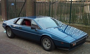 Lotus Esprit S2