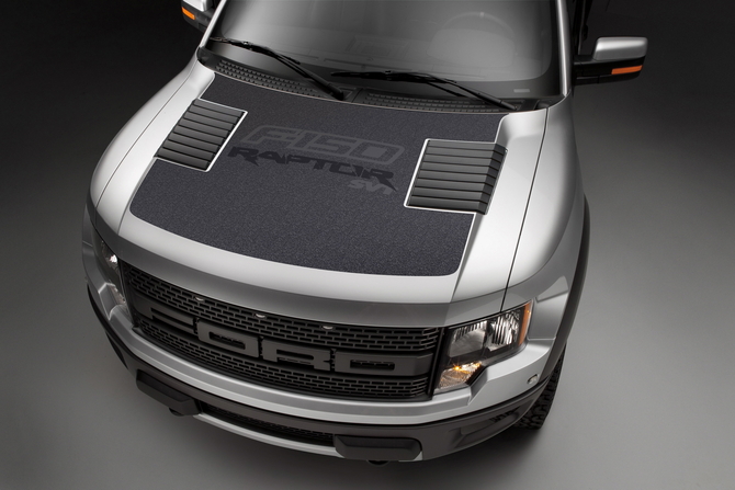 2012 Ford SVT Raptor Gets Torsen Front Differential and Optional Front-Mounted Camera