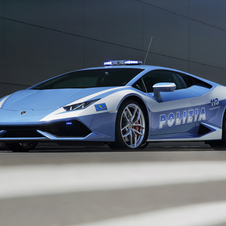 This time the Italian brand donated a car based on its latest model Huracán