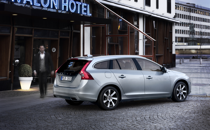 Volvo startet Produktion des weltweit ersten Diesel-Plug-in-Hybrid