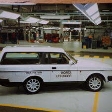 The final car produced was a coupe with the roof of a wagon. 