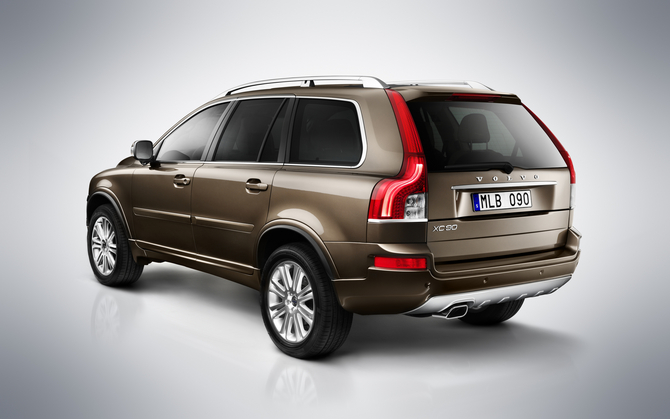 Refreshed Volvo XC90 Gets New Interior and Car Control Via Mobile Phone App