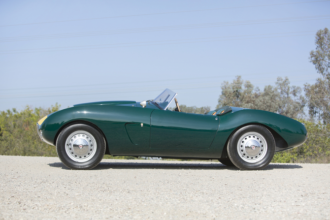 Arnolt  Arnolt-Bristol DeLuxe