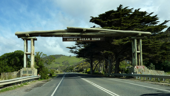 Entrance to the Great Ocean Road