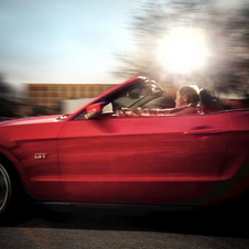 Ford Mustang V6 Premium Convertible