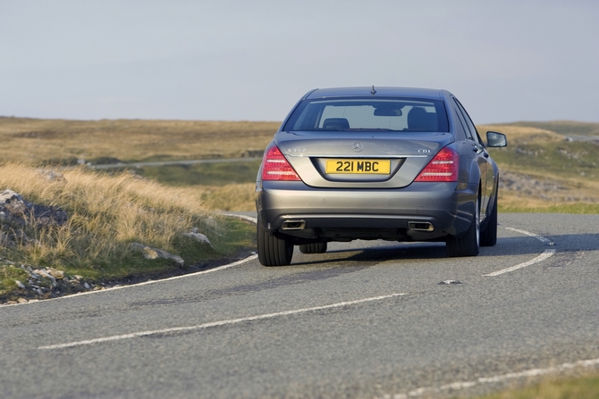 New Mercedes S-class: 9 gears, 2.1 litre diesel and four-wheel-drive