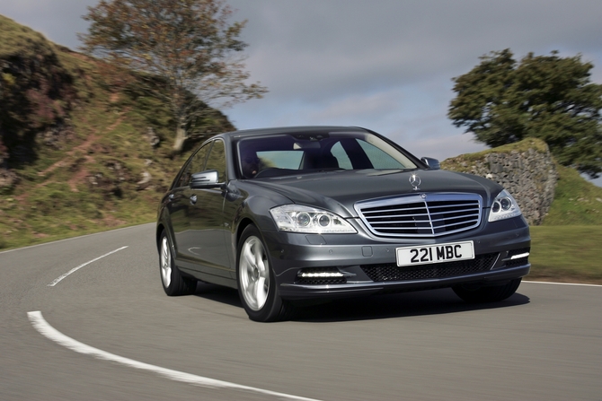 New Mercedes S-class: 9 gears, 2.1 litre diesel and four-wheel-drive