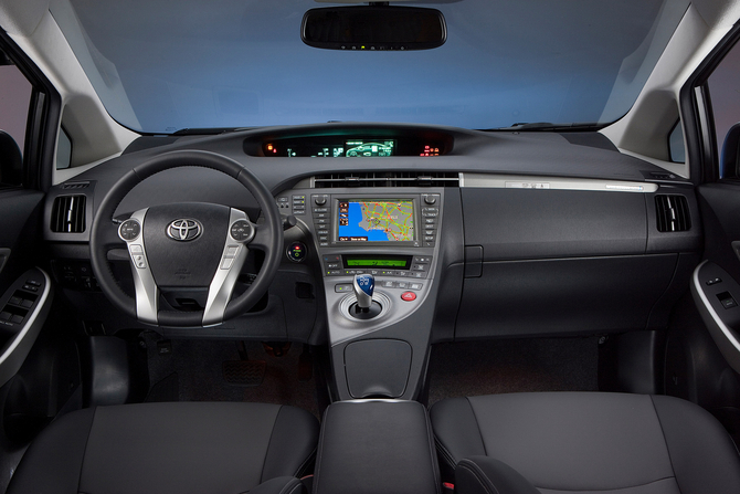 Prius Plug-in Capable of 49mpg and EV Travel at up to 100km/h