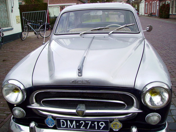 Peugeot 403