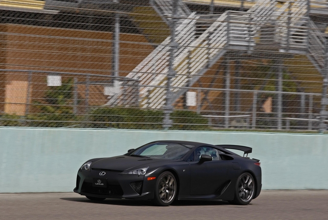 Lexus Considering Second Generation LFA for $800,000 or More