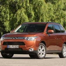 Mitsubishi Outlander 3