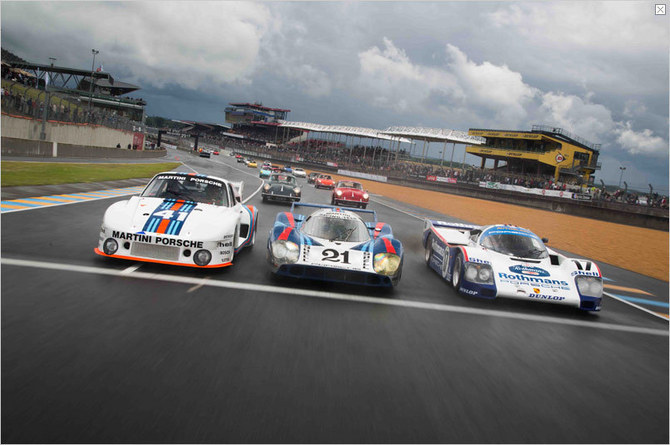 Henri Pescarolo, Gérard Larrousse & Derek Bell mènent la parade Porsche au Mans Classic